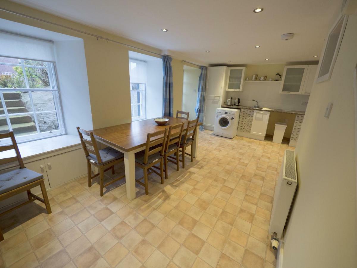 The Gallery Flat, 4 Tannage Brae Kirriemuir Exterior photo